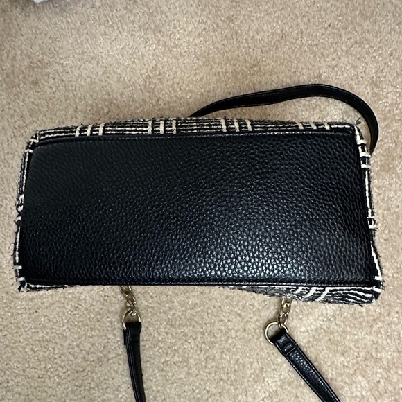 Liz Claiborne Black and White Plaid Shoulder Bag with Red Floral Embroidery - Picture 5 of 8